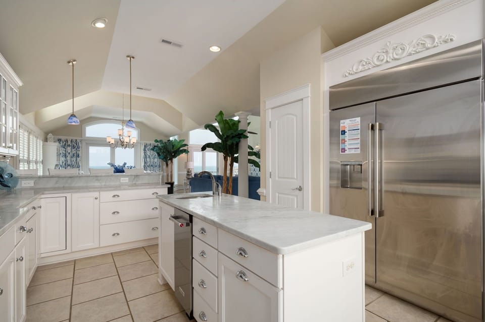 DE11: Carolina Blue | TL Kitchen  Area - 2 Dishwashers, 2 Ovens, Gas Range