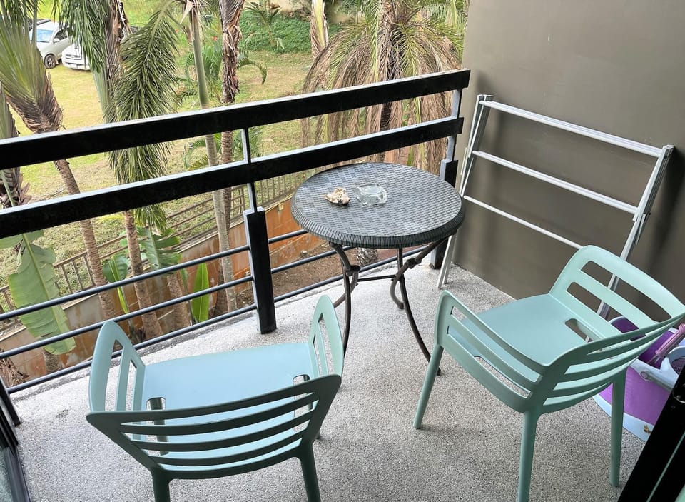 Studio at Kris Condo, 5 min walk to Bangtao beach (9905)