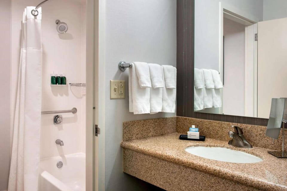 Refresh after a long day with bright, spotless bath.