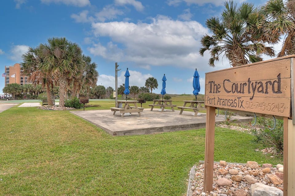 exterior - Welcome to Courtyard!