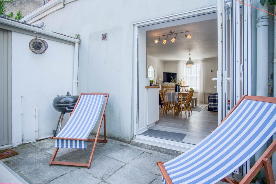 Norton Cottage - 3 Bedroom Cottage - Tenby (26527)