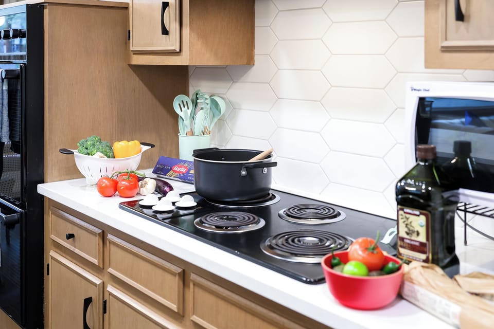 Equipped Kitchen for your family meals!
Some spices provided.