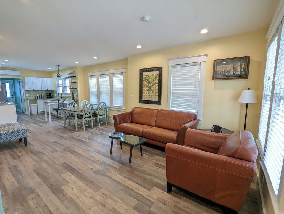 Open Layout Between Dining Area & Living Room