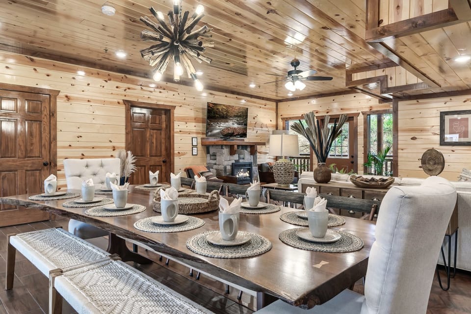 10 Bedroom Kitchen/ Dining Room