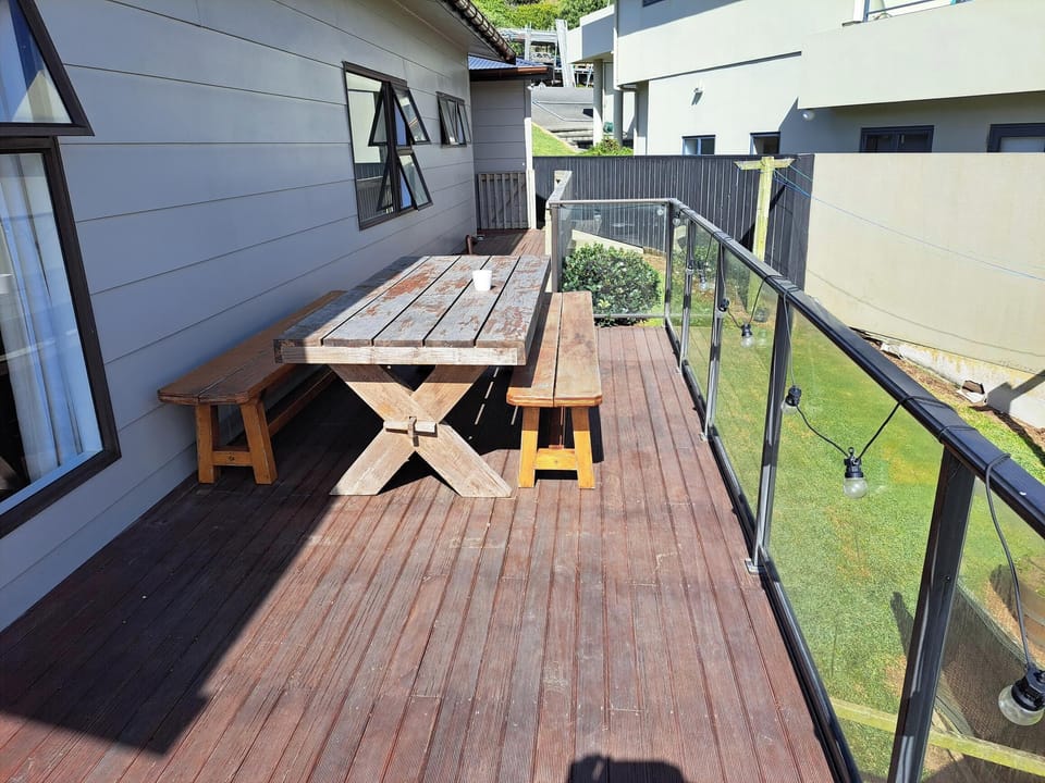 Alfresco dining with a sea view