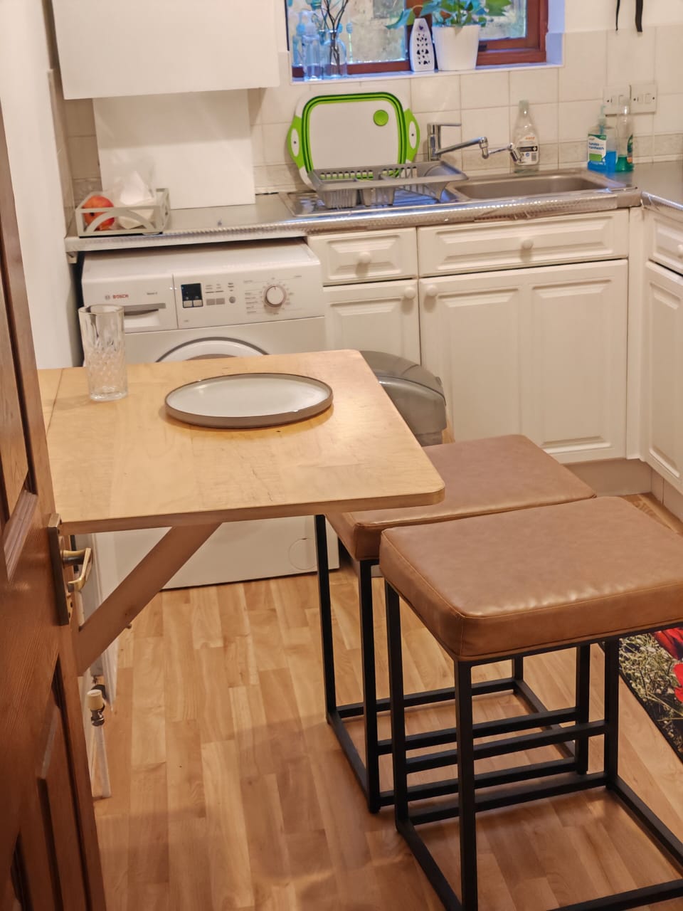 Dinning area in the kitchen 