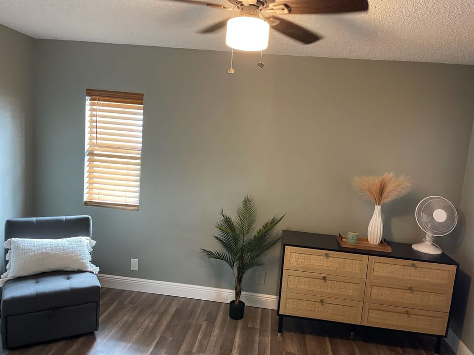 2 Master bed room with chair that pulls to sleeping 