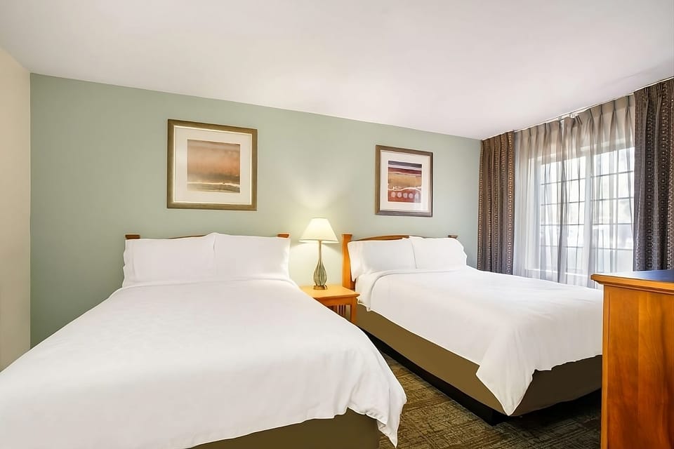 Unit with 2 Double size beds
