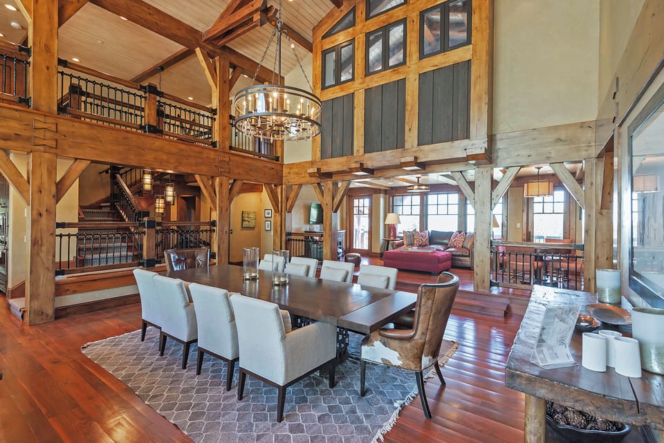 Formal Dining Area - Seats 10