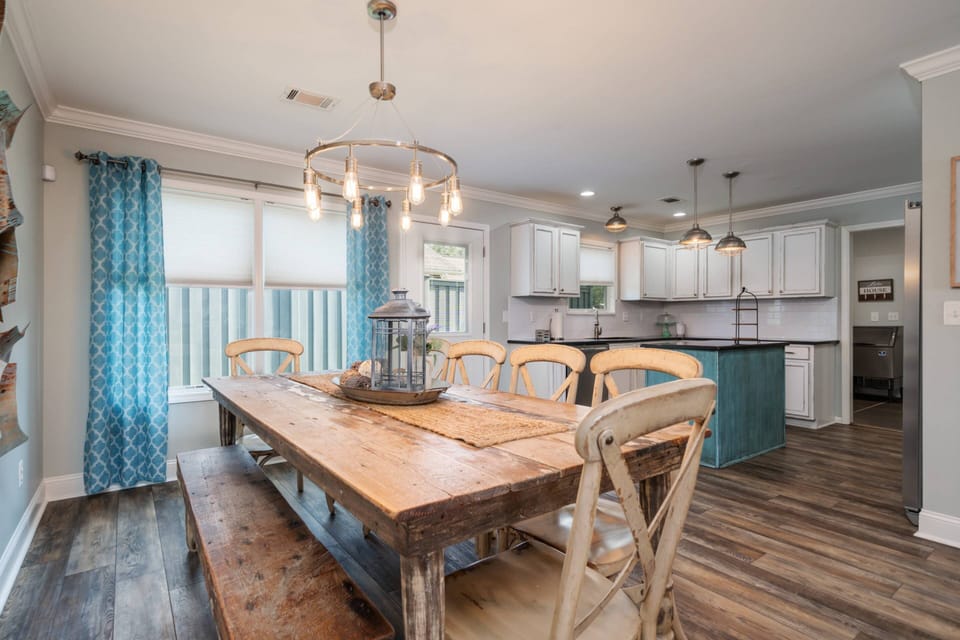 Dining Room Table for 8, or if you really like each other, then 10 people