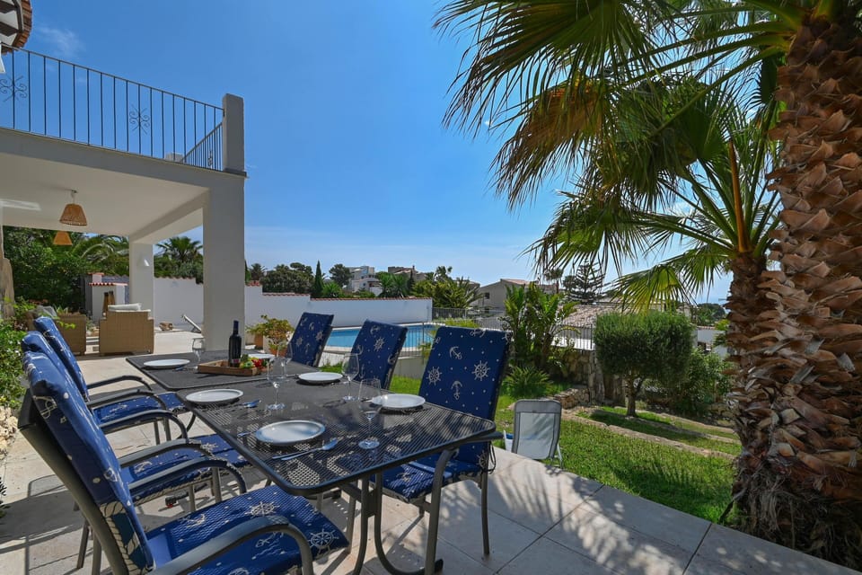 Outdoor dining area