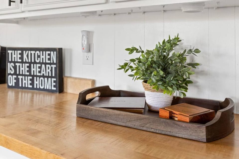 So many great touches to remind you of your mountain getaway
