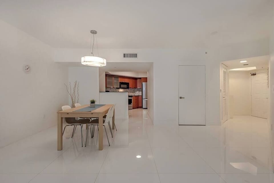 dinning room ChatGPT The dining room offers a welcoming space for meals and gatherings.