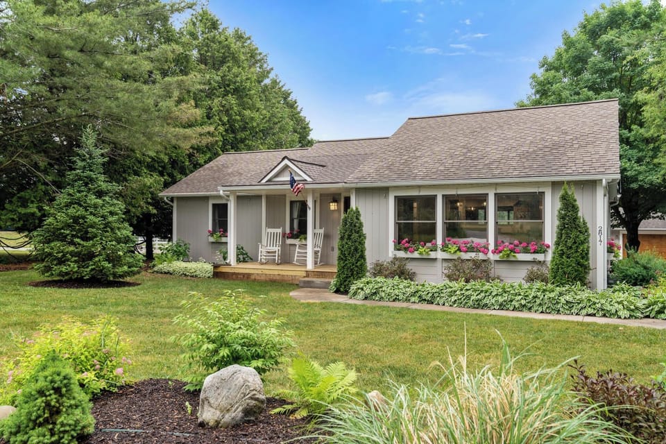 Exterior of Bester Bungalow