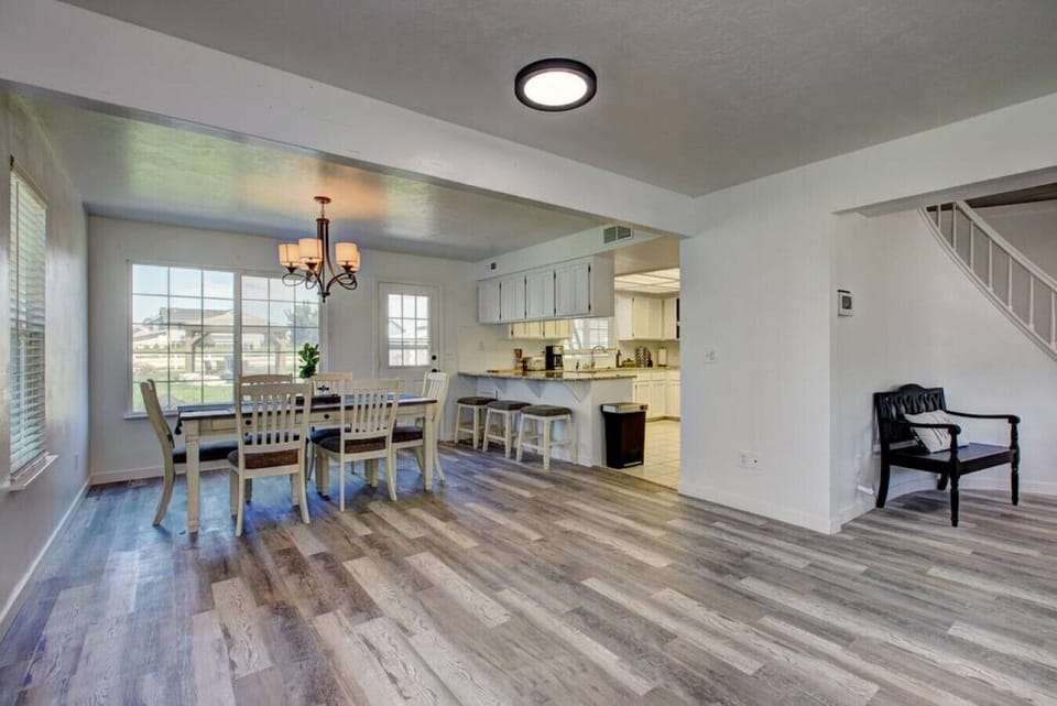 Eclectic Dining area and kitchen