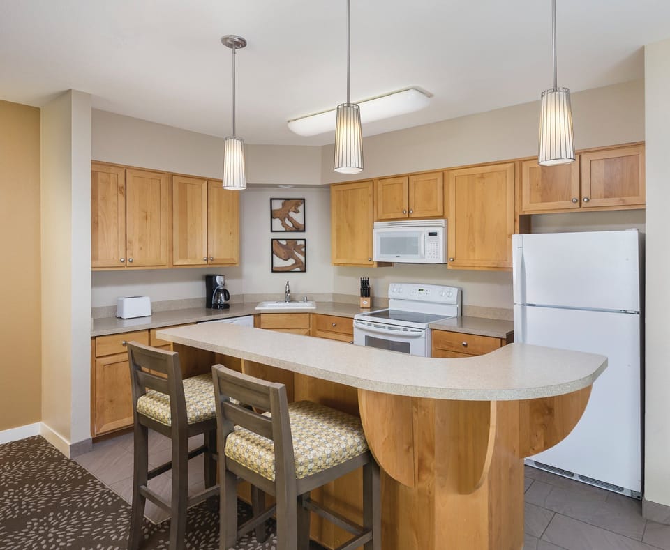 2 Bedroom Queen