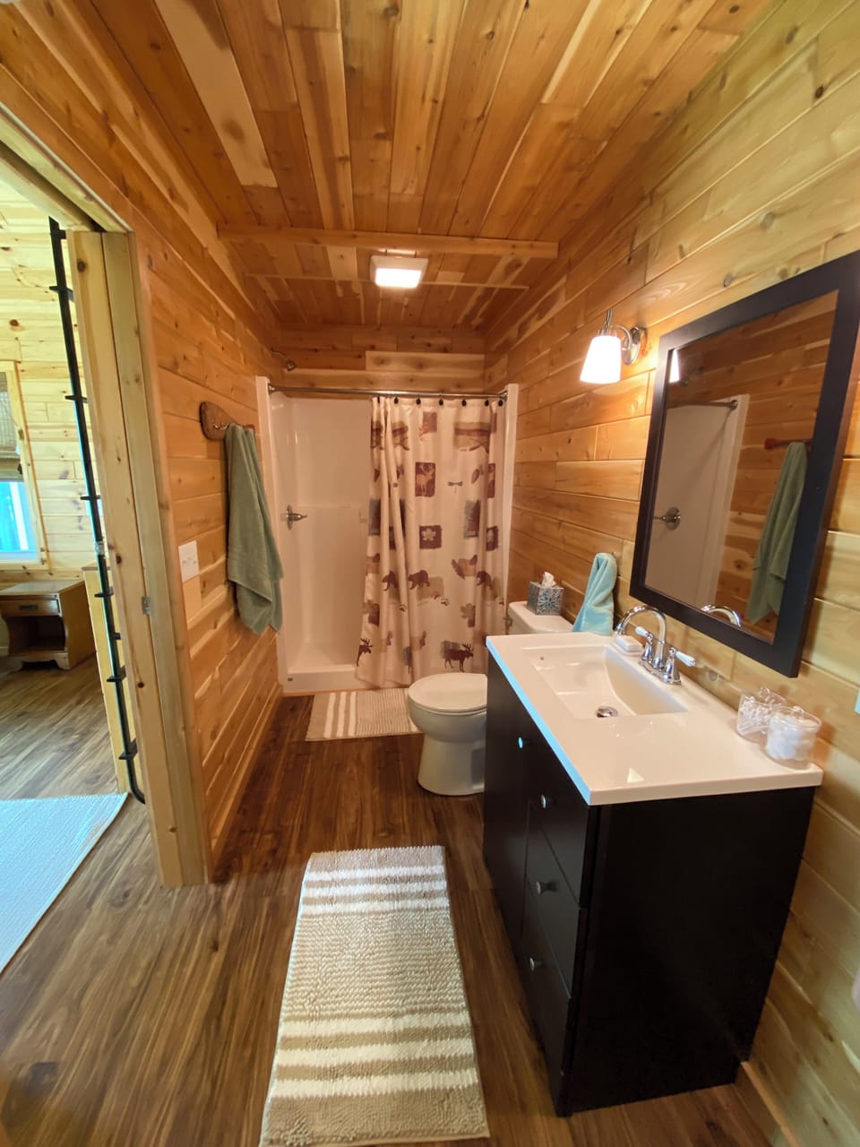 Guest suite bathroom