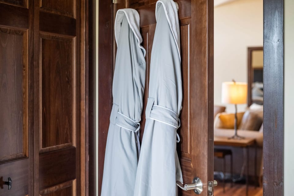 WisCottage on Beach Lake Wi. a DI4Y Vacation Rental - All Bathrooms with 2 Robes