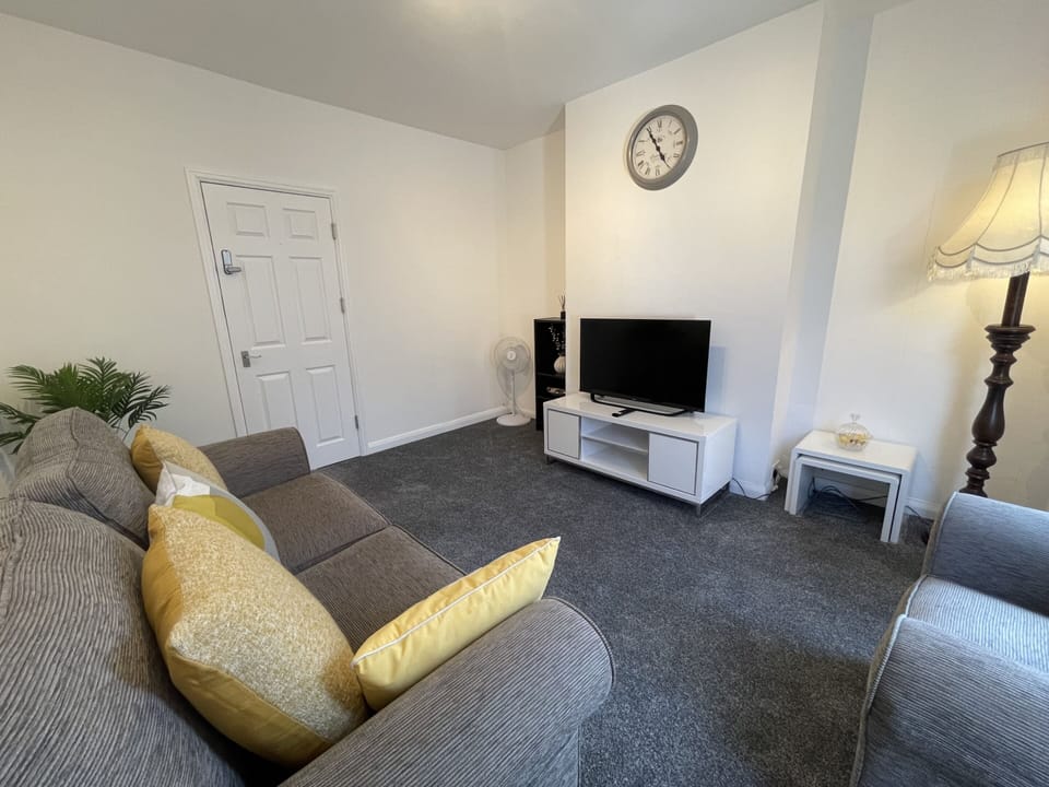 Living Room / Lounge