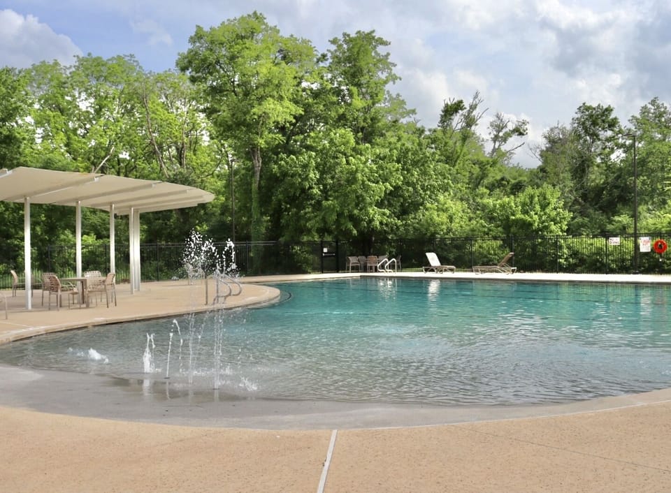 north pool. This pool is more family friendly than the south pool.