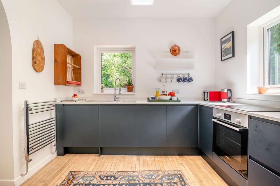 The Coach House Kitchen - StayCotswold