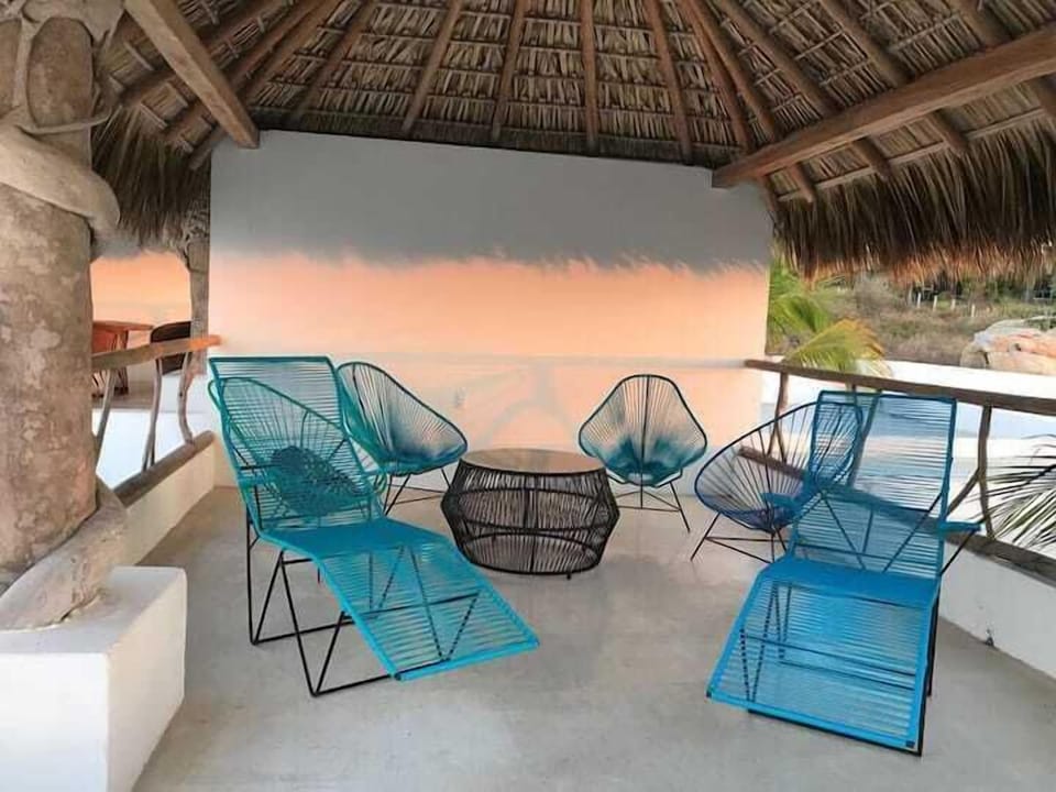 upper palapa area