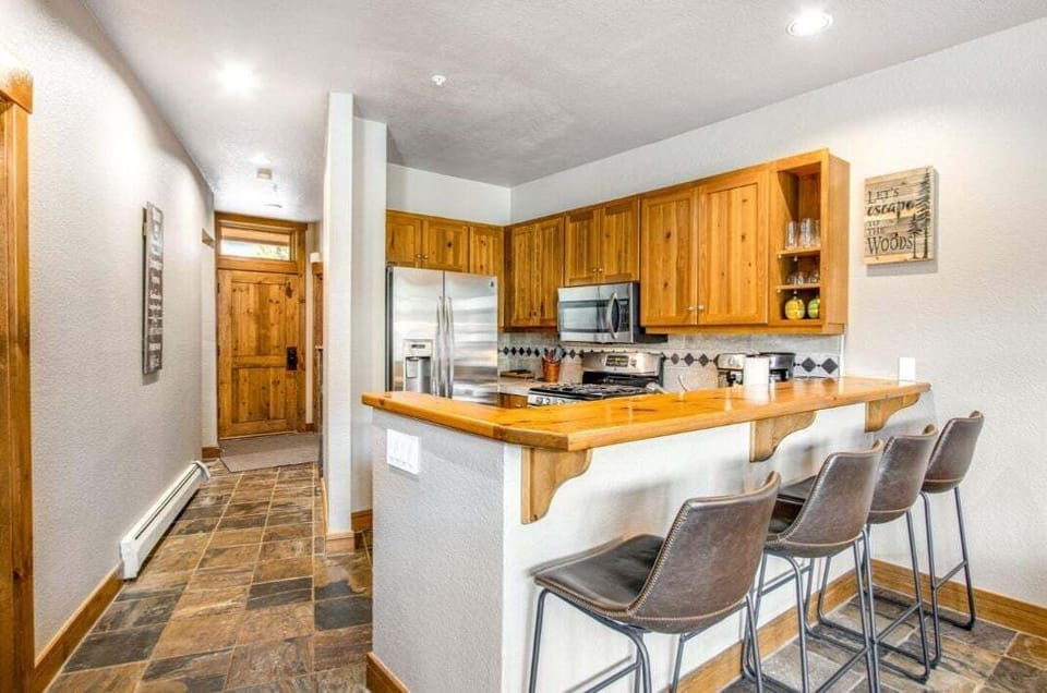 Breakfast bar seating