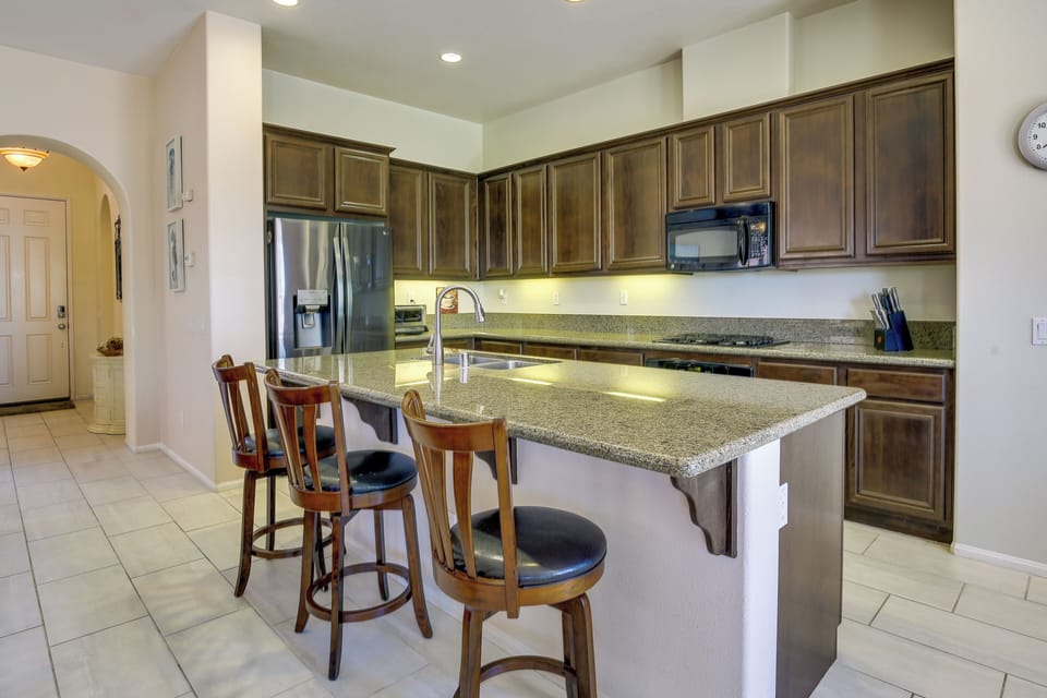 Kitchen | Toaster Oven | Cooking Basics | Dishware & Flatware Provided