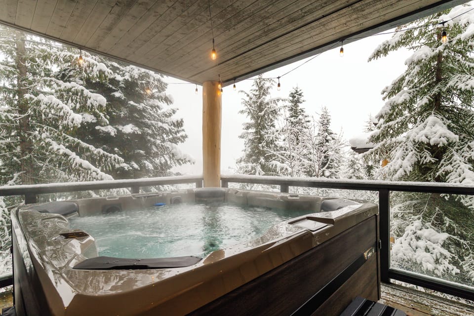 New (2026) Hot Tub (Off Bedroom 4)