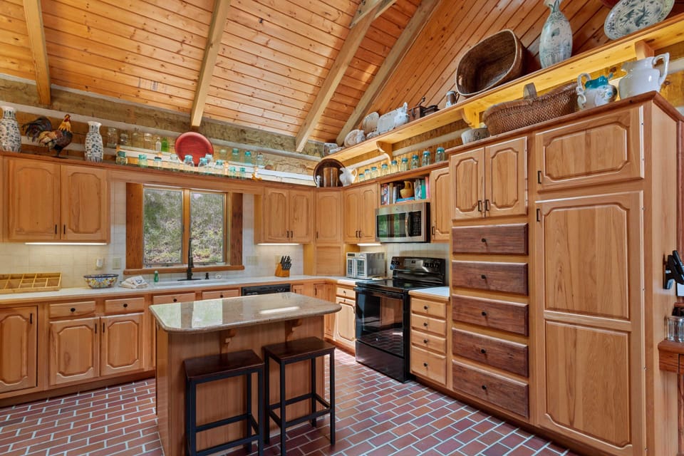 Spacious Kitchen