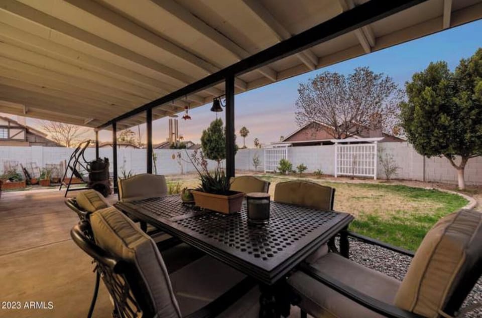 Outdoor dining