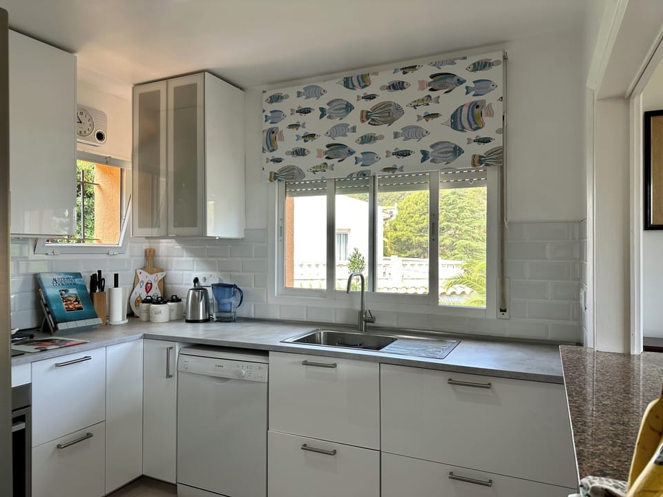 PRIVATE HOUSE WITH SEA VIEWS AT 900MTS FROM THE BEACH FOR 6 PEOPLE PALS