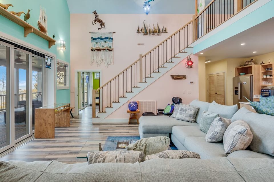 House on the Dune sleeps 6 in 3 Bedrooms.