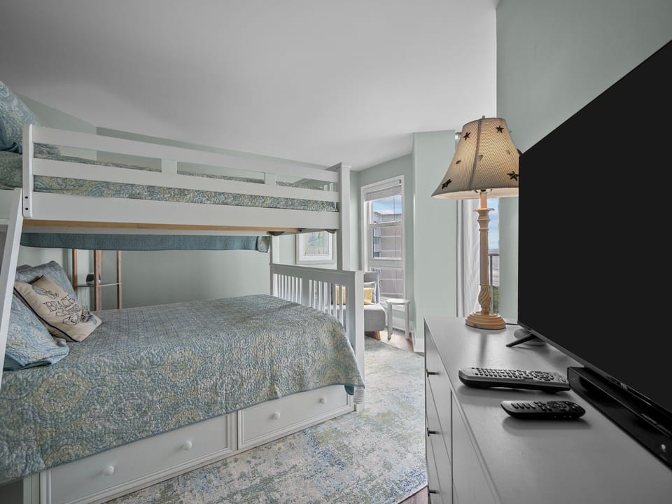 Full over Queen Bunk Bedroom