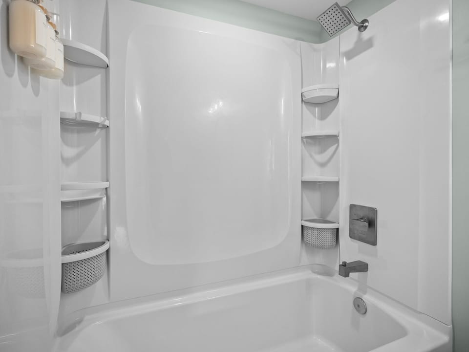 2nd Bathroom