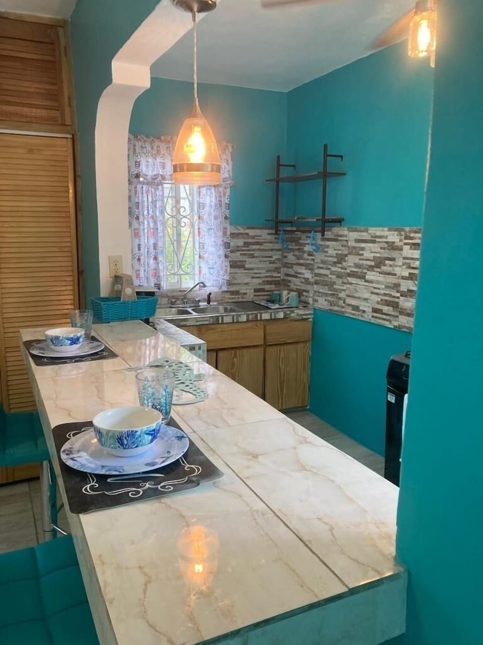 Furniture, Table, Tabletop, Dining Room, Dining Table