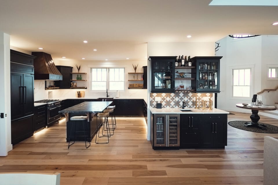 Chef's Kitchen – Fully stocked and ready for home-cooked meals or private chef dinners