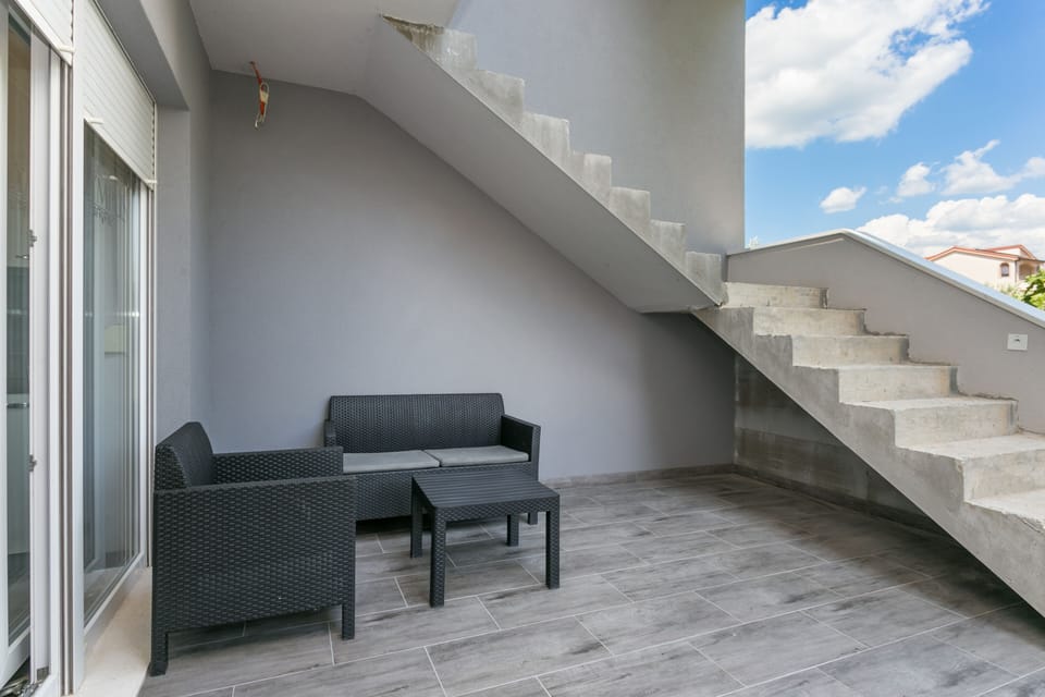 Terrace 2