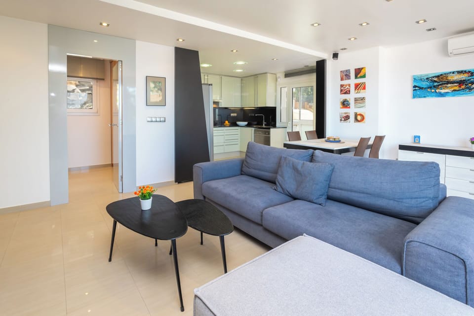 Living room (2)