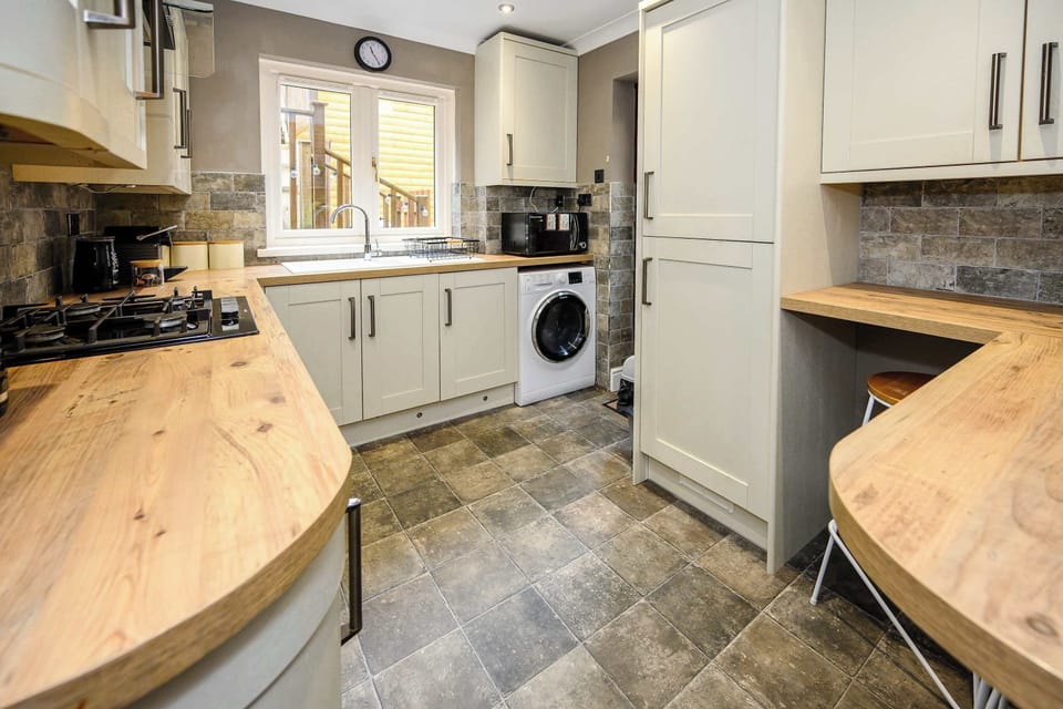 Bright well equipped kitchen