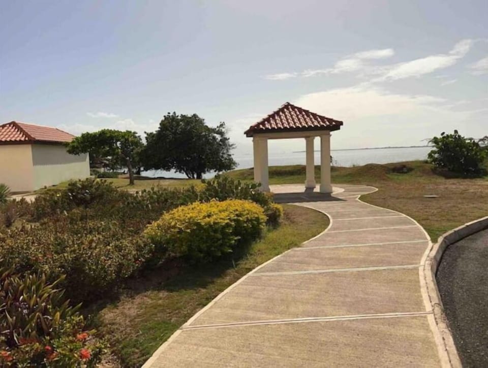 Oceanside & walking Trail
