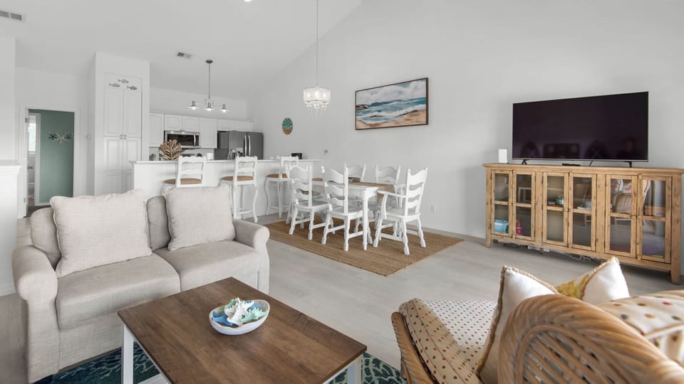 Spyglass TH 106 Living Area