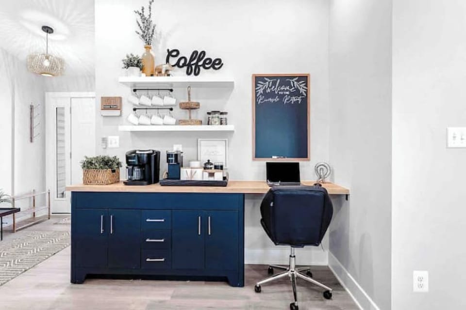 The coffee bar offers tea or coffee, enjoy your morning beverage by the water.