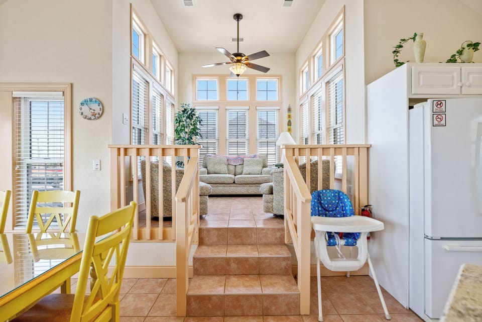 KDH376: Ocean Escape | TL Dining Area - 