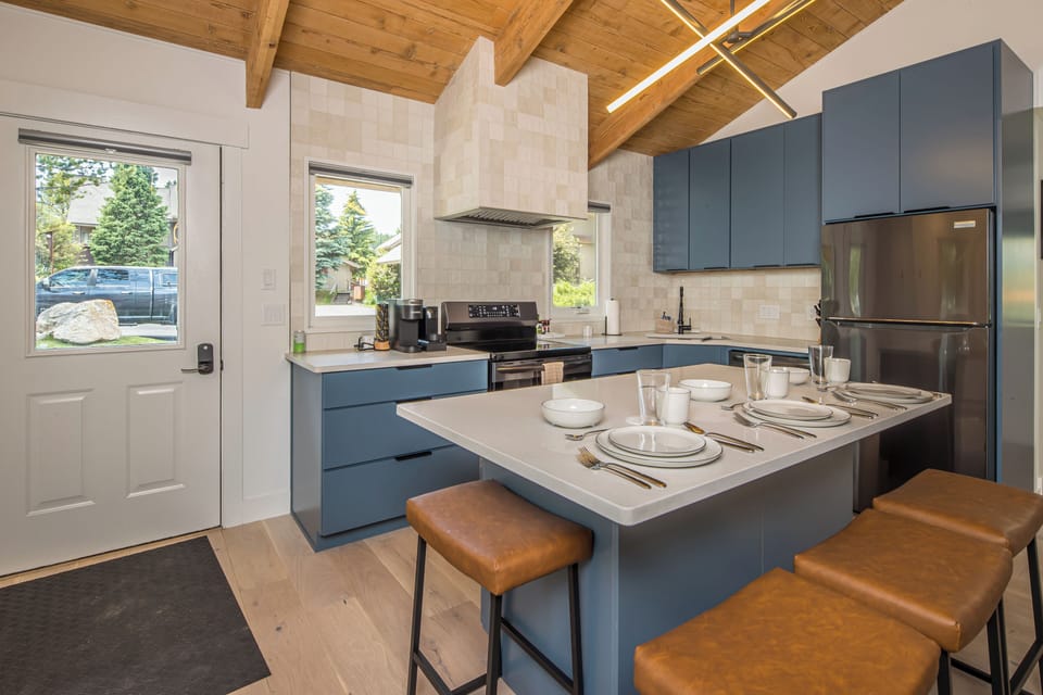 The cozy kitchen lets in great natural light that illuminates throughout!