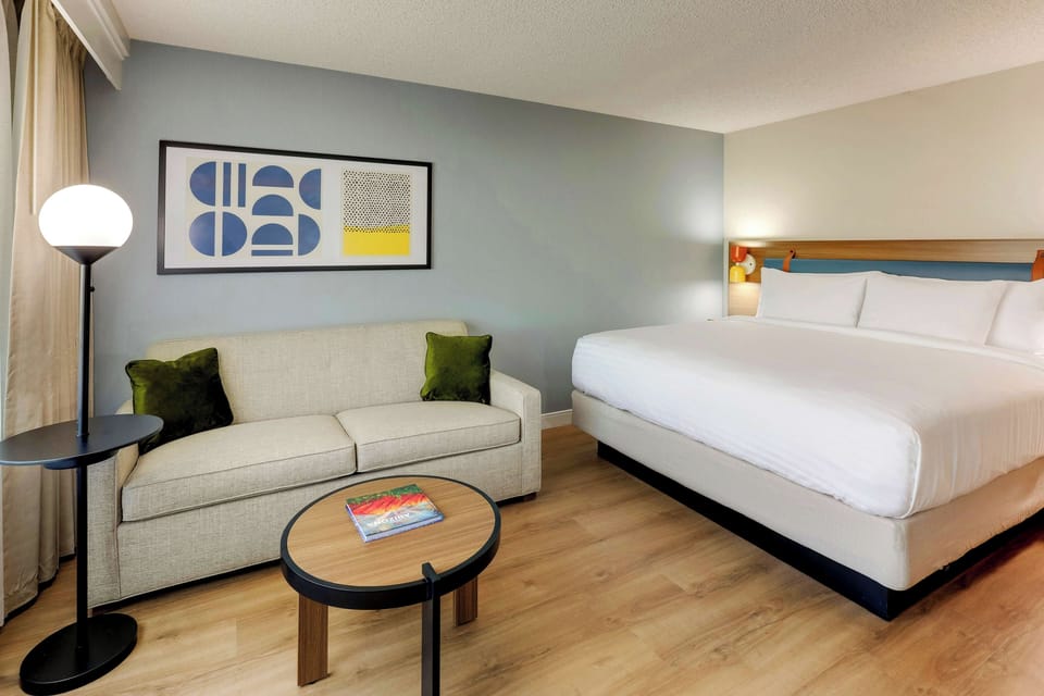 Unit with 1 King bed. Exact unit will be assigned upon arrival. Views, colors, and decor may vary.