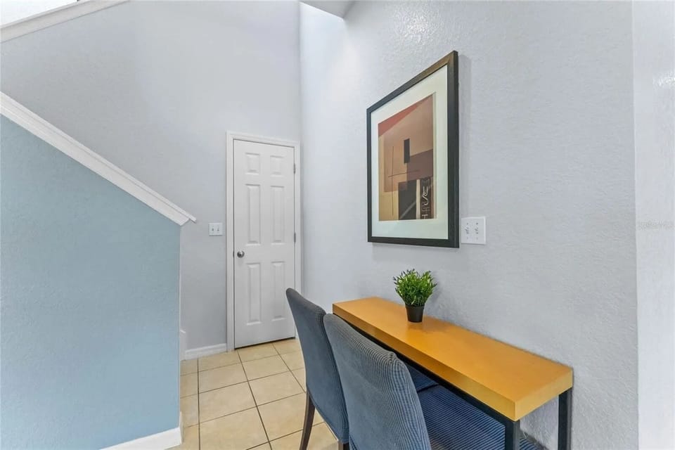Large entryway with access to stairs