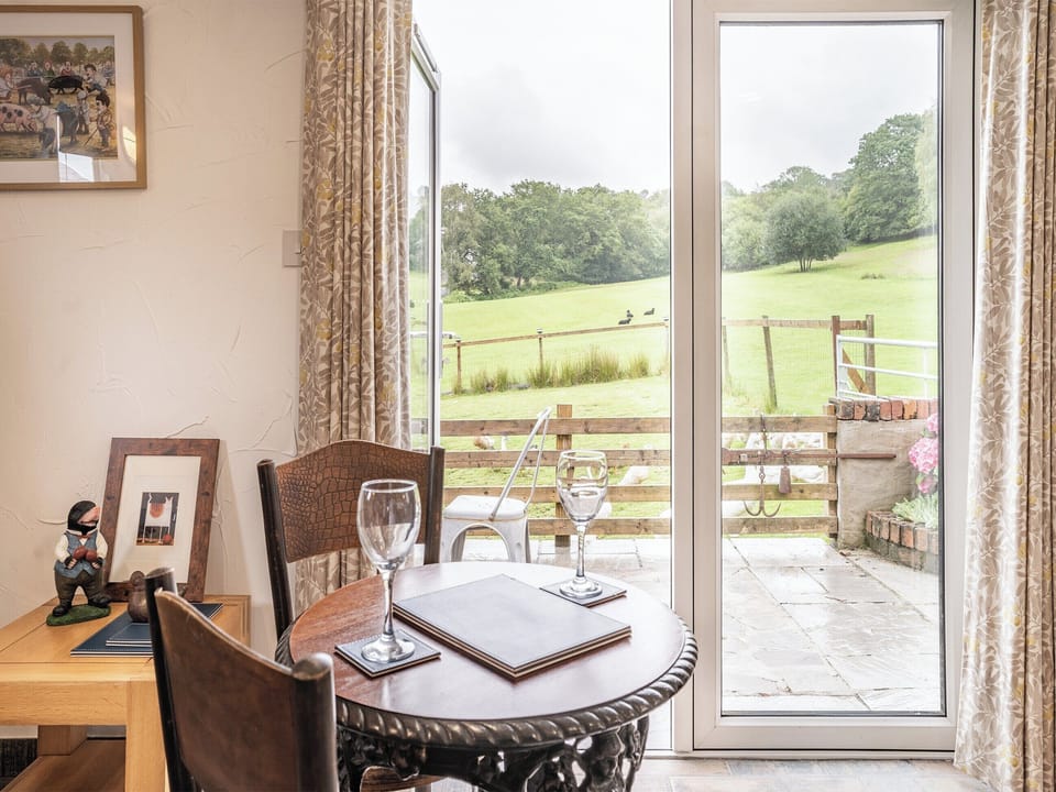 Dining Area | Molehill Lodge, Ammanford