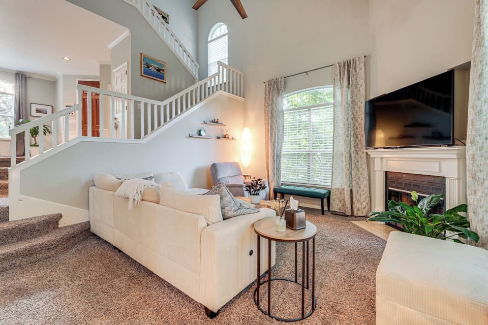 Nashville Vacation Rental | 3BR | 2.5BA | 2,800 Sq Ft | Stairs Required