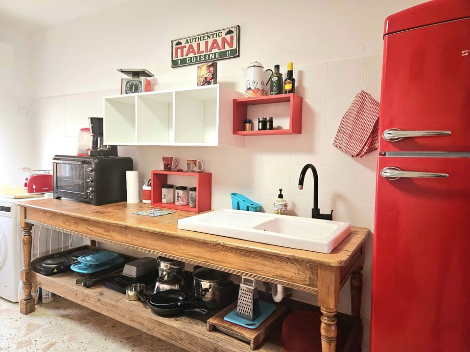 fully equipped kitchen